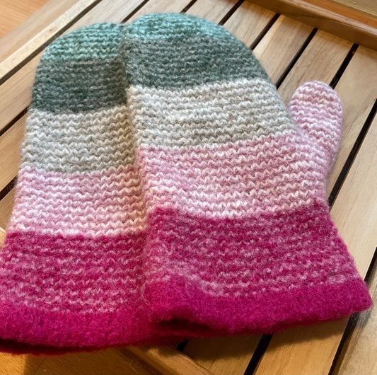 Strikkede og filtede handsker - pink/grøn