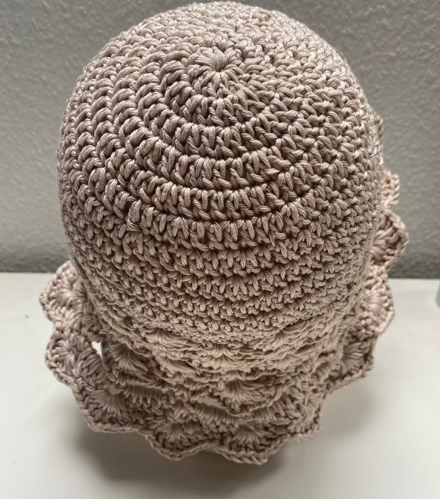 Sommerhat med viftemønster