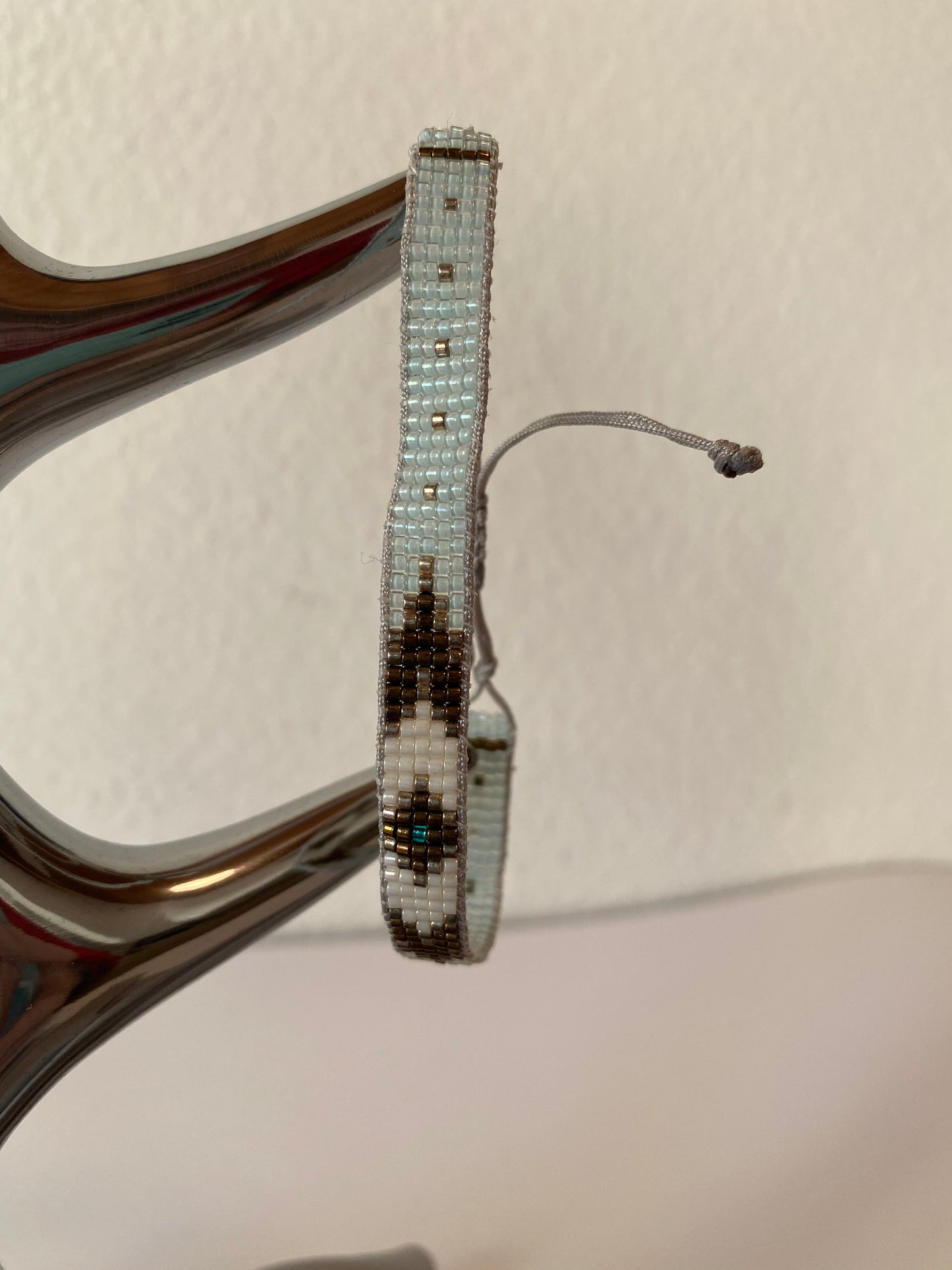 Perlearmbånd Light blue