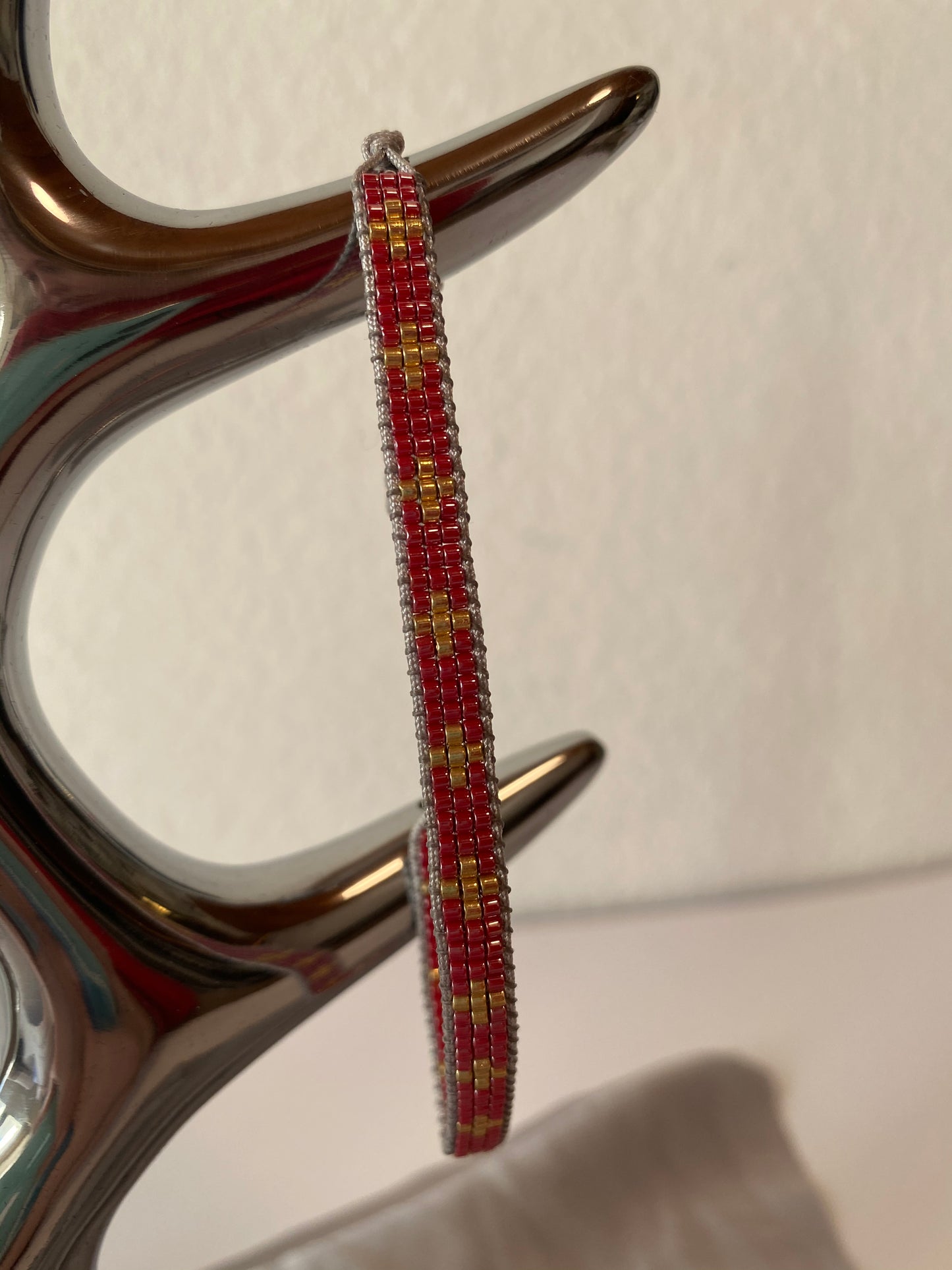 Perlearmbånd Bordeaux /gold