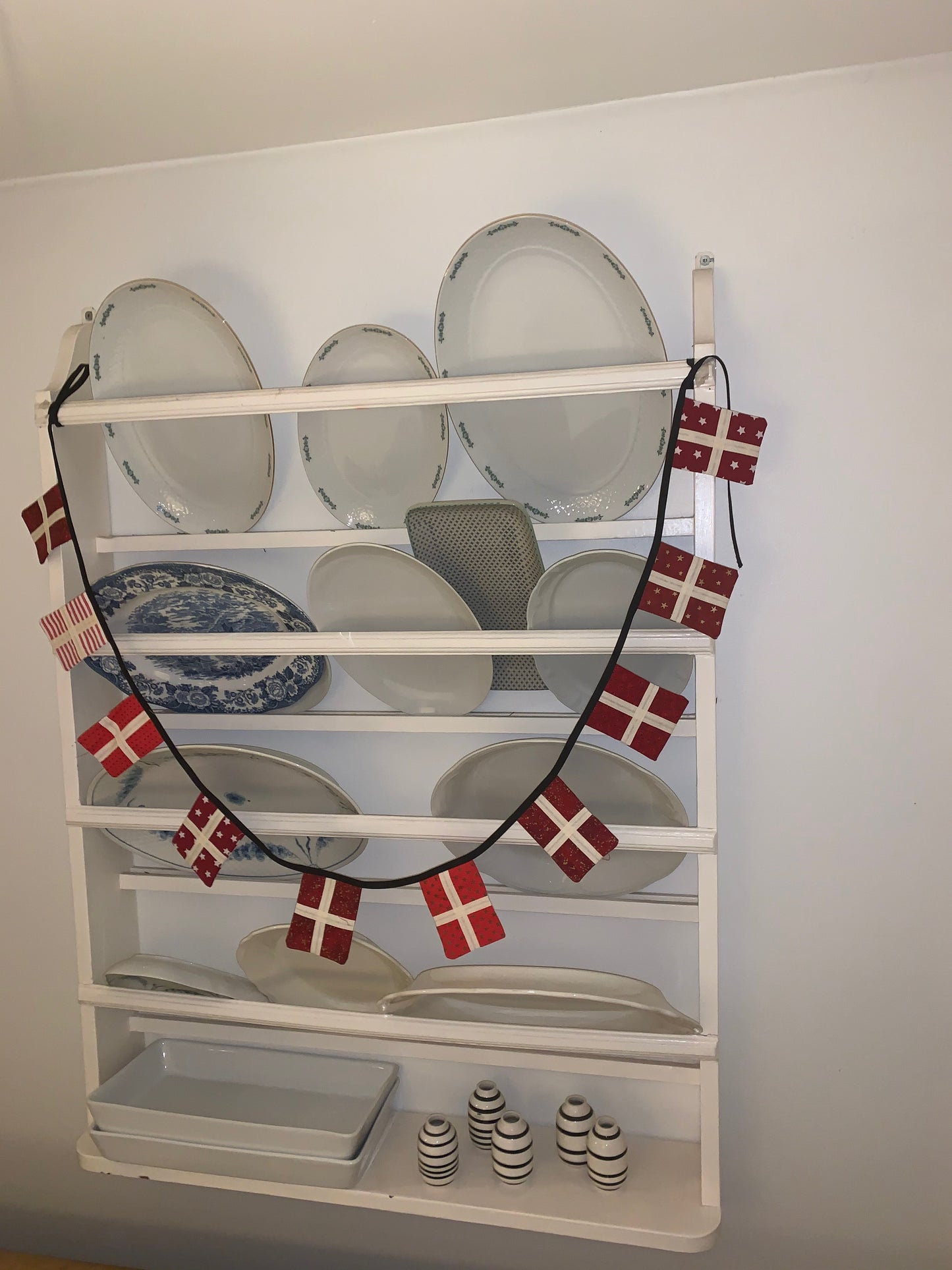 Flagguirlande m. sort bånd