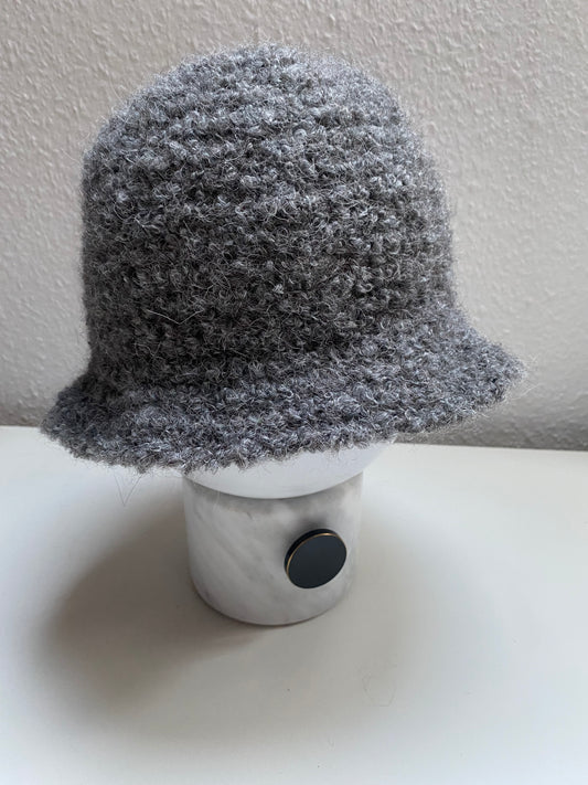 Bouclé hat