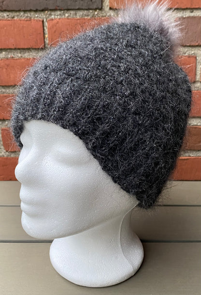 Hæklet vinterhue med kvast